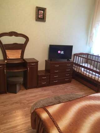 Мини-отель Inn Tavrida Трускавец Семейный люкс-1