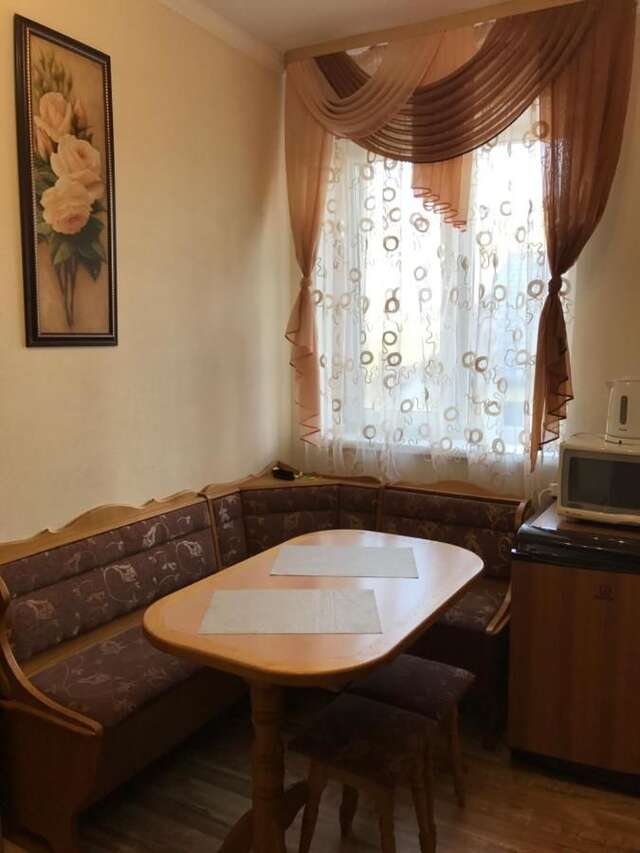 Мини-отель Inn Tavrida Трускавец-17